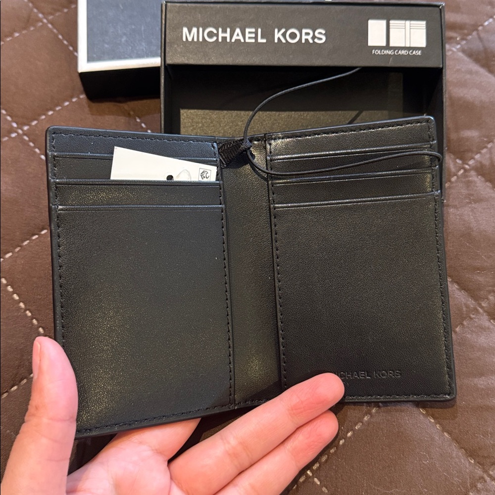 Michael Kors Black MK Logo Folding Card Case - Picture 2 of 2